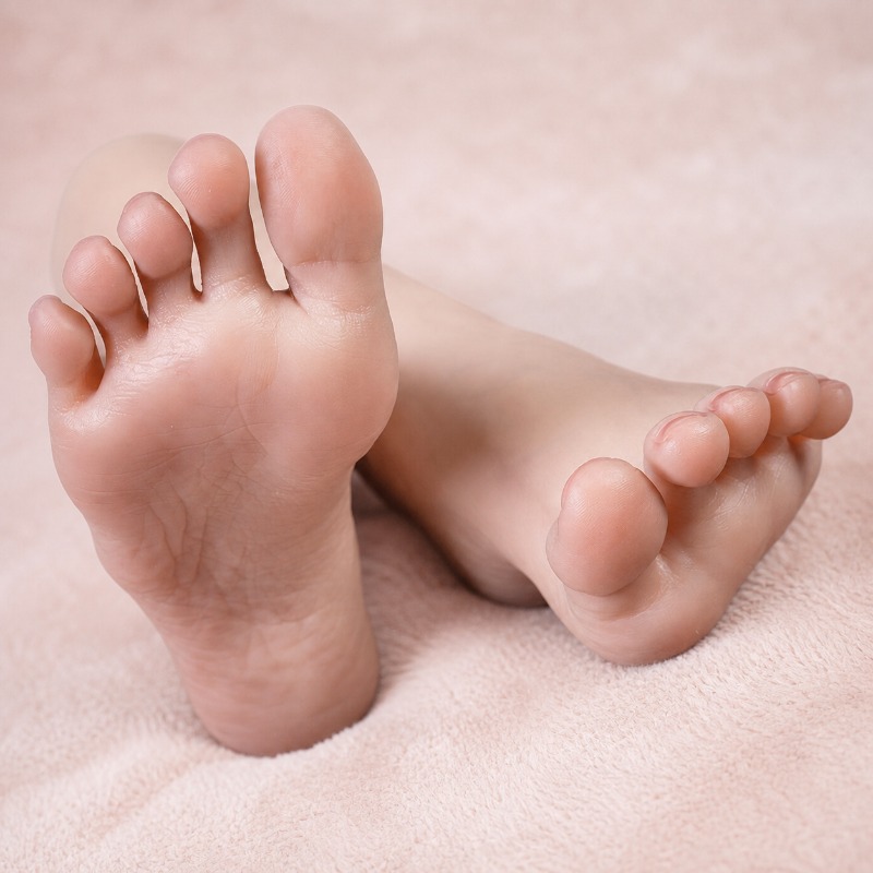 Lifelike Female Silicone Foot  - Photography Training 评论和价格