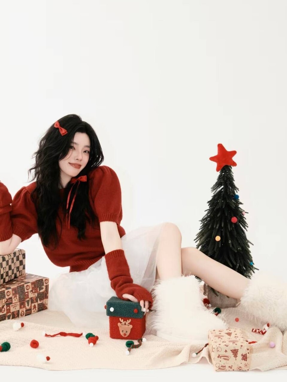 Christmas Theme Red Sweater Ar - Photography Studio 评论和价格